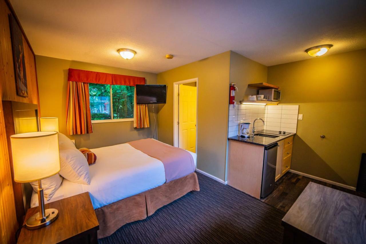 Alpine Inn & Suites 纳尔逊 外观 照片